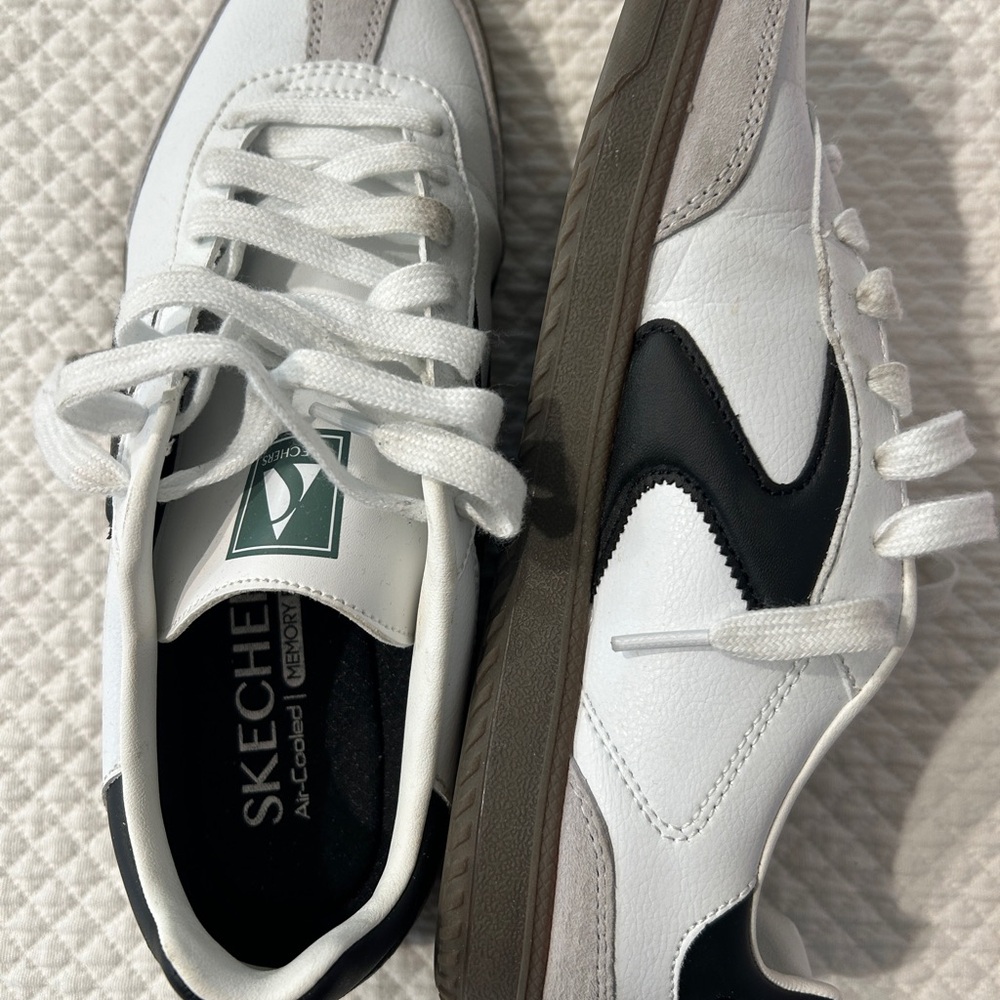 Sketcher Sneakers